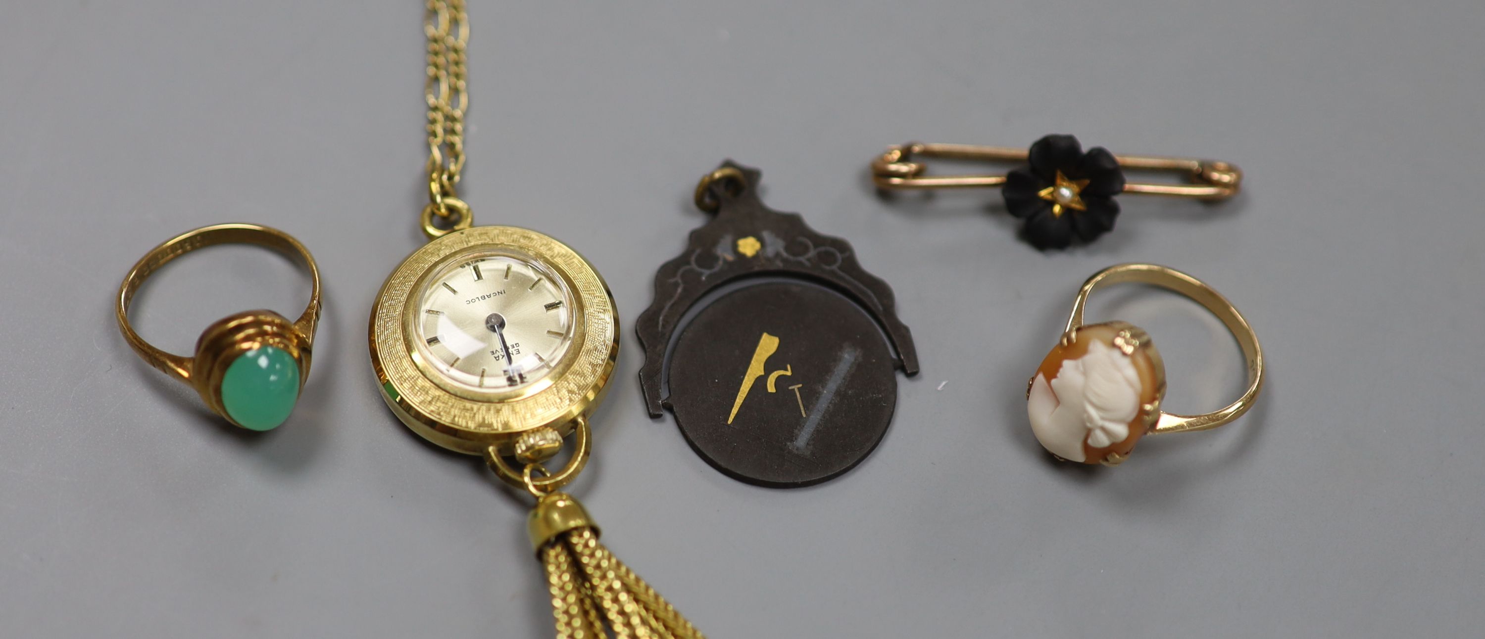 A 9ct and cameo shell ring, a 9ct and chrysoprase ring, a bar brooch, pendant and gilt metal pendant watch on a 9ct chain